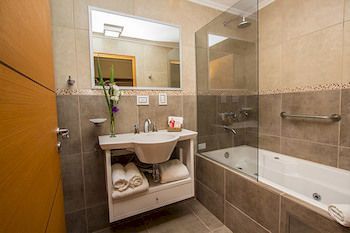 APART LOS ROBLES (2)