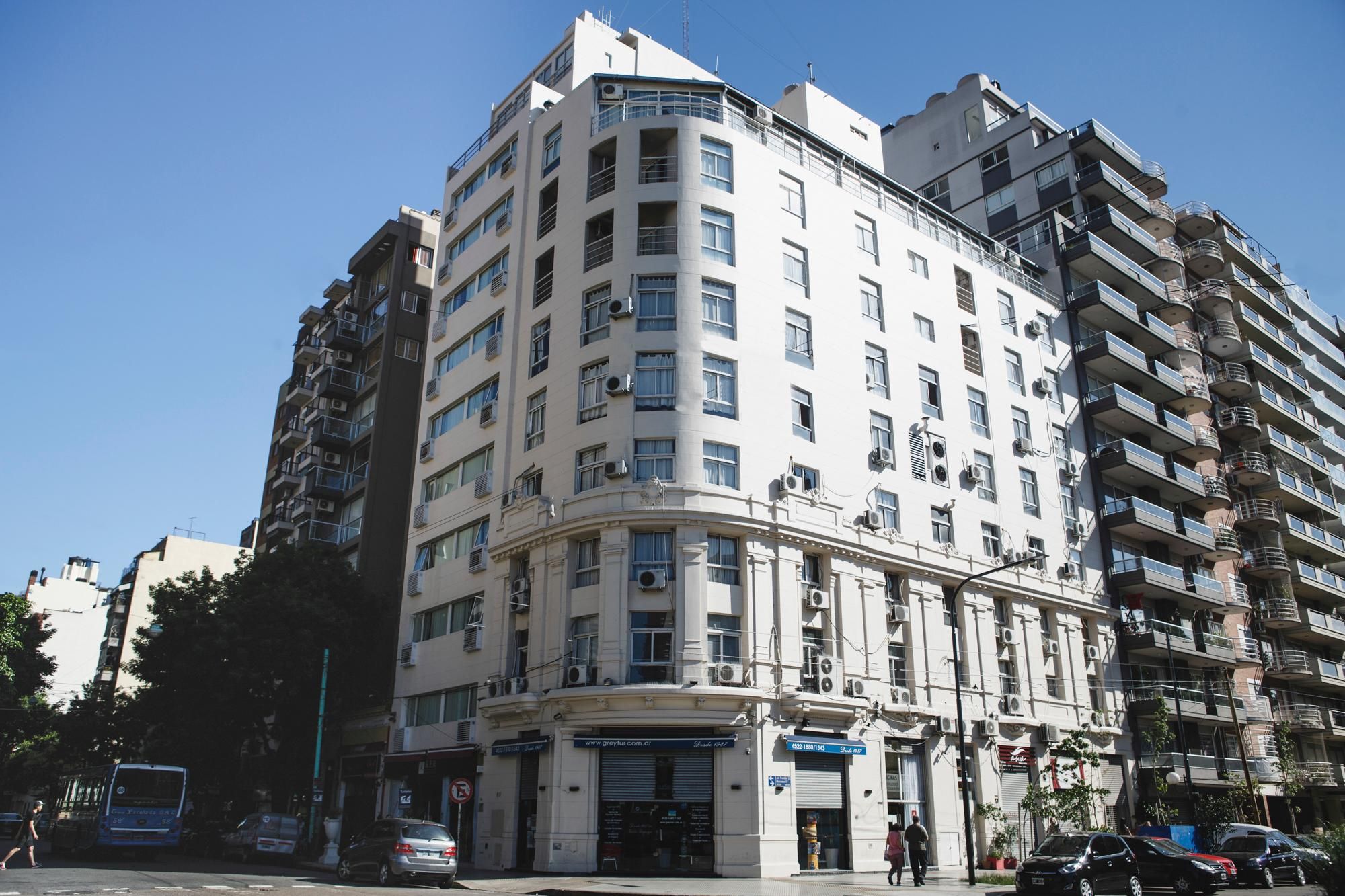 Ker Urquiza Hotel & Suites (1)