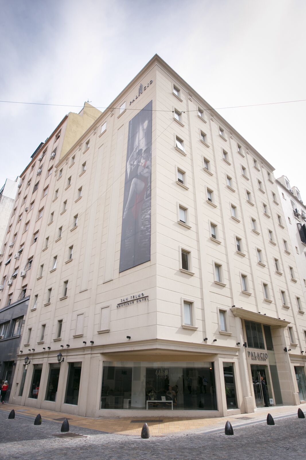 Unique Art Madero (2)