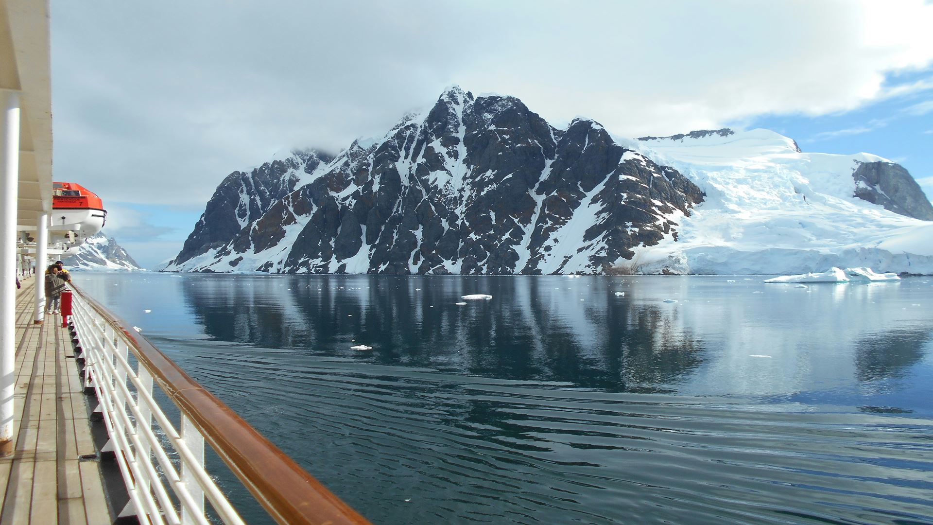 Cruises To Southern Argentina, Antarctica And The Falkland Islands