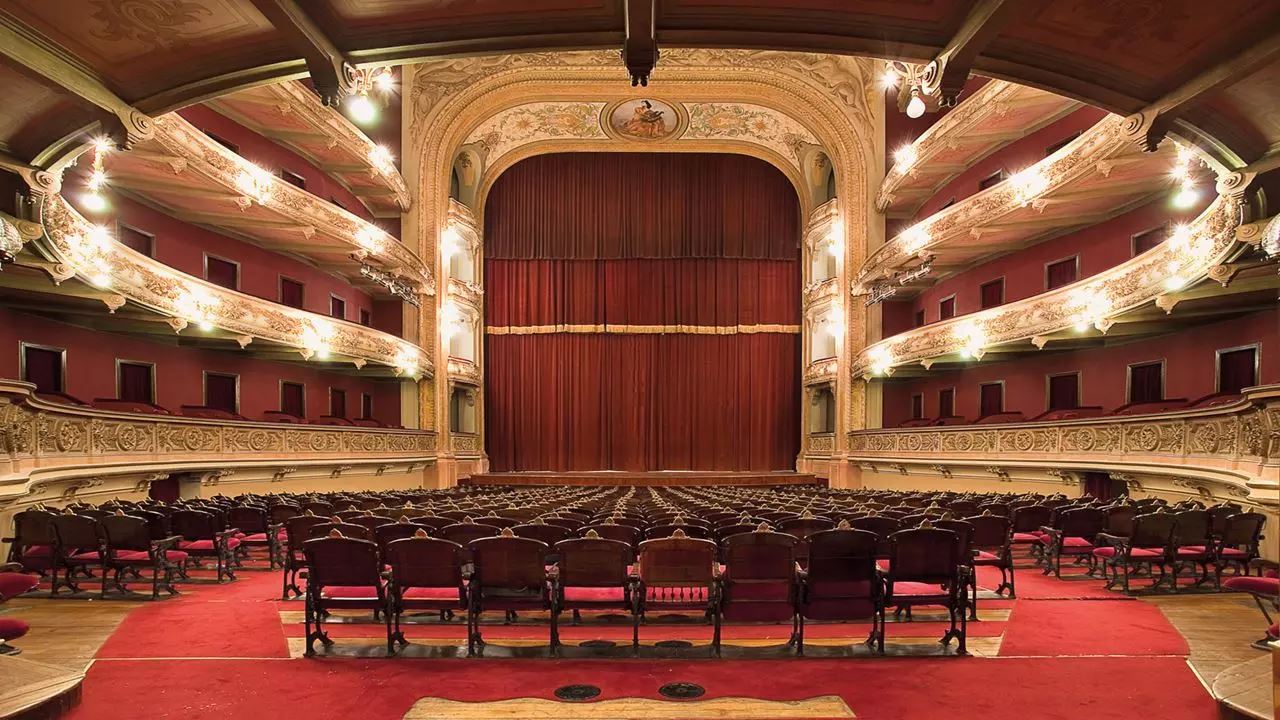 Teatro El Círculo: por qué visitar la joya cultural de Rosario